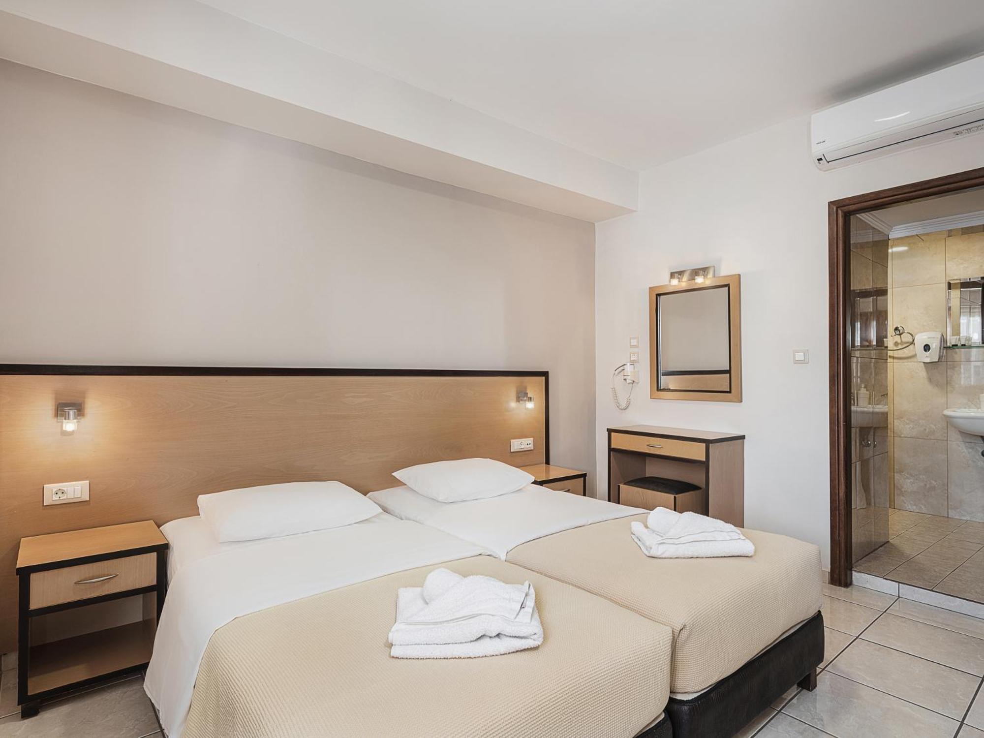 Theofilos City Hotel Chania  ภายนอก รูปภาพ