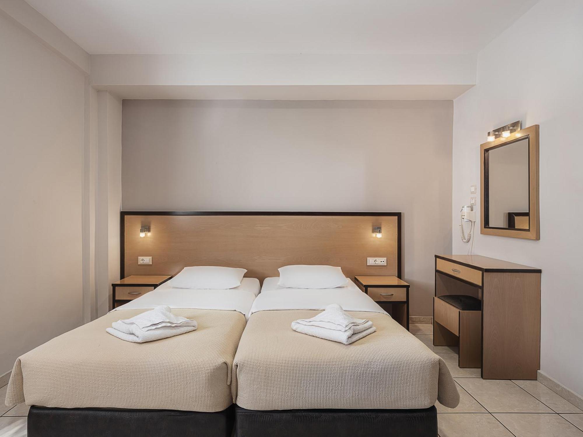 Theofilos City Hotel Chania  ภายนอก รูปภาพ
