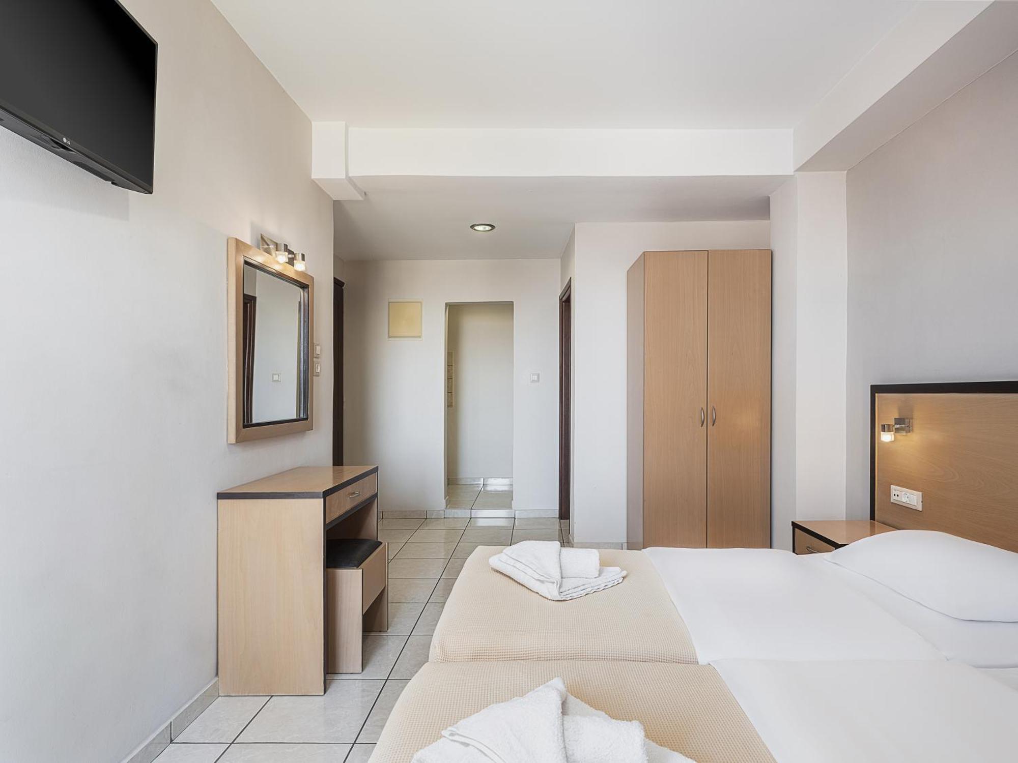 Theofilos City Hotel Chania  ภายนอก รูปภาพ